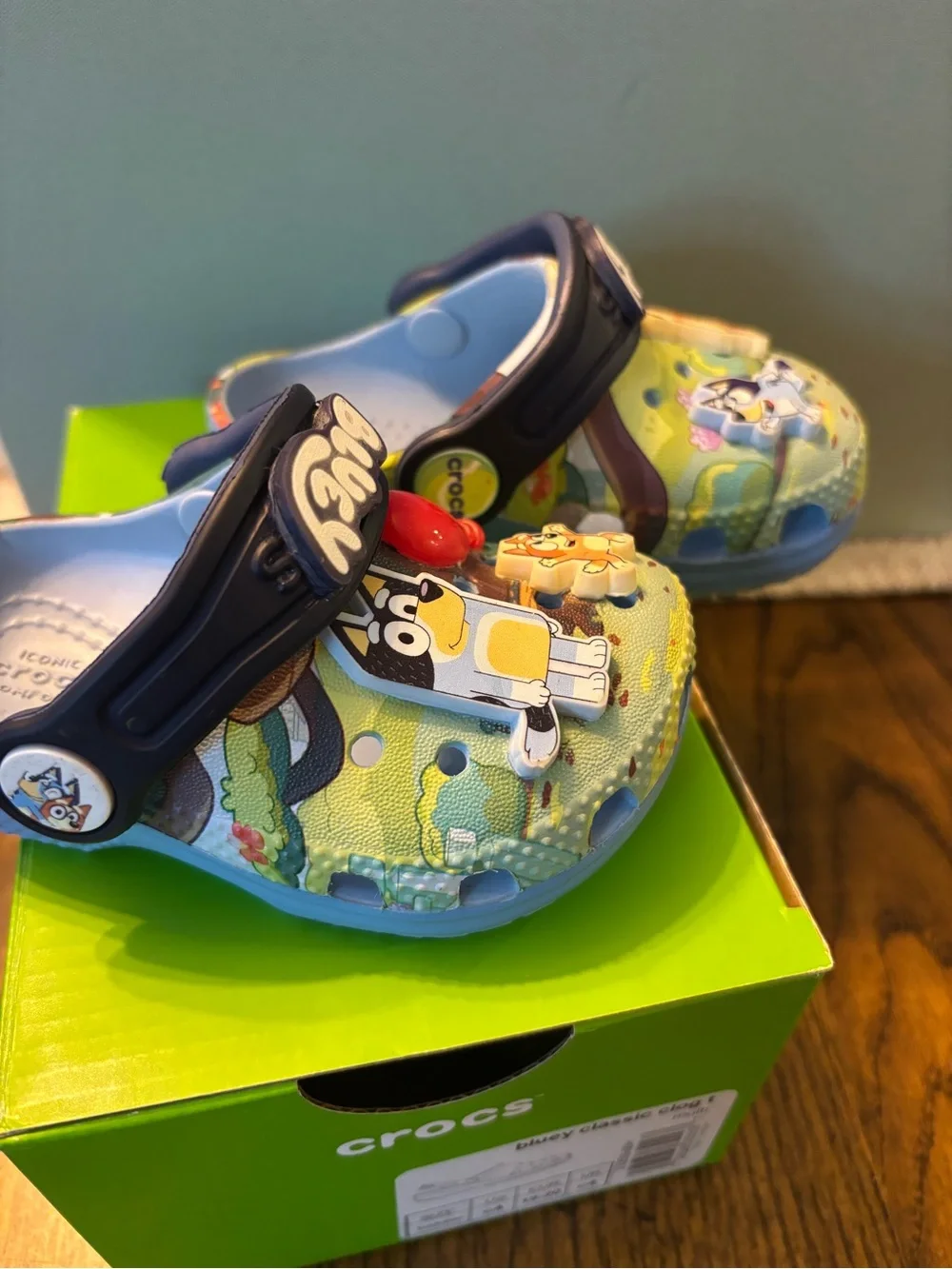 CROCS fun bluey